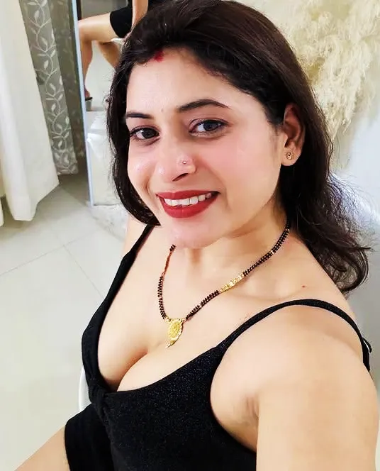 ক্ষুধার্ত মামী
