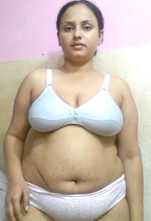 চাচি পরকিয়া চটি গল্প