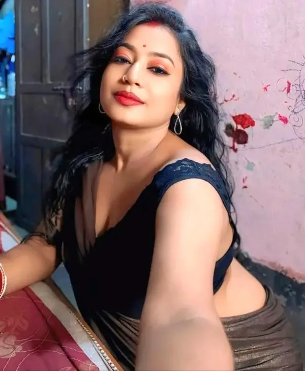 শাশুড়ি হানিমুন চটি কাহিনী